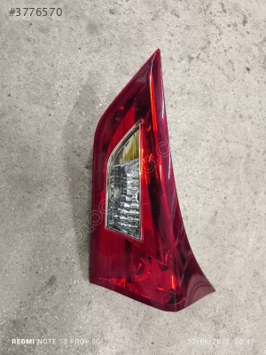 Toyota Yaris bagaj stop lambası sağ