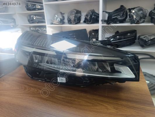 CLİO 5.5 SAĞ FAR ORJİNAL ÇIKMA LEDLİ