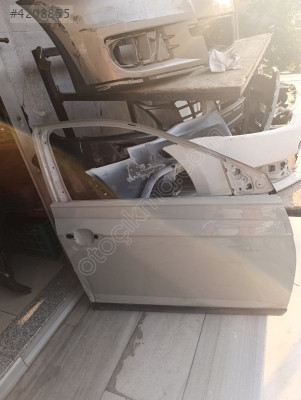 Volkswagen taigo sağ ön kapı orjinal çıkma parça