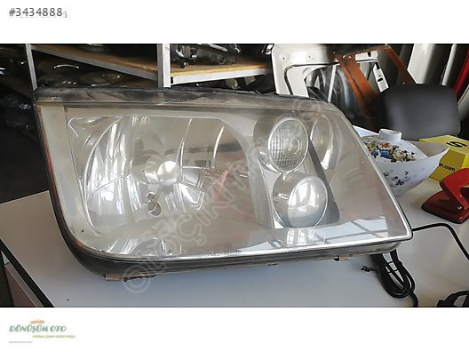 VOLKSWAGEN BORA ÇIKMA SAĞ FAR