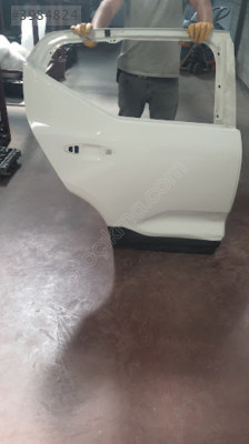 VOLVO XC40 SAG  ARKA KAPI SEFALILAR  OTO  CIKMA