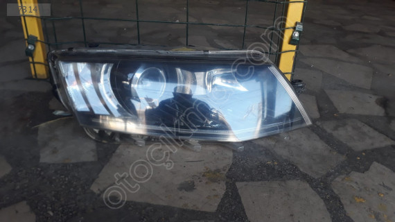 SKODA OCTAVİA 2015 MERCEKLİ SAĞ FAR