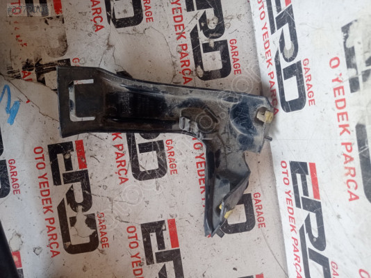 51117207932 ÇAMURLUK BAĞLANTI DESTEK BRAKETİ SAĞ