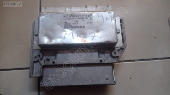 MERCEDES C SERİSİ ETS MOTOR BEYNİ 0195454332