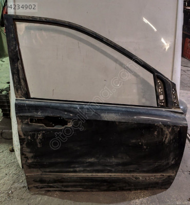 SSANGYONG KYRON SAĞ ÖN KAPI ORİJİNAL ÇIKMA PARÇA