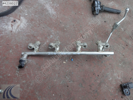 MAZDA 3 HB 2014 ÇIKMA ENJEKTÖR KÜTÜĞÜ