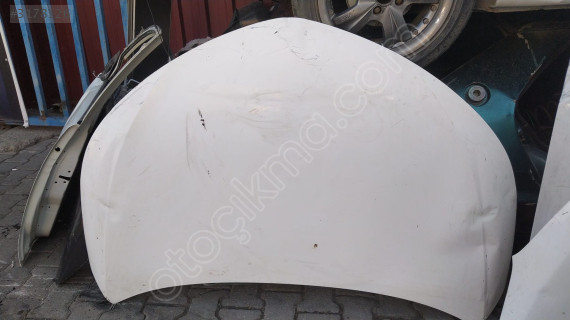 toyota coralla kaput