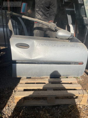 RENAULT LAGUNA 1 SAĞ ÖN KAPI