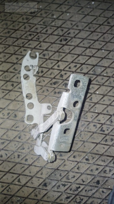 Bmw E39 sol kaput menteşesi