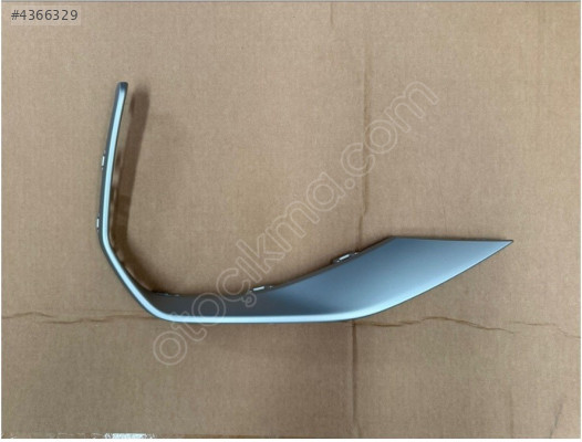 ÖN TAMPON IZGARA ÇERÇEVESİ GRİ SAĞ A3 2024- SIFIR 8Y0807954B