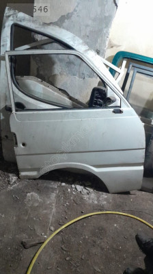 Mazda E2200 1994 model sağ ön kapı