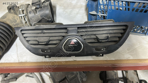 OPEL CORSA E ÇIKMA ORJİNAL ORTA TORPİDO DİFÜZÖRÜ