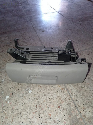 5G0882599A GOLF7 ORJ. ÇIKMA SOL KOLTUK ALTI ÇEKMECESİ