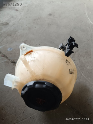 Volkswagen Polo şu bidonu 6C0121407