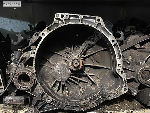 FORD FİESTA BENZİNLİ MANUEL ŞANZIMAN GARANTİLİ