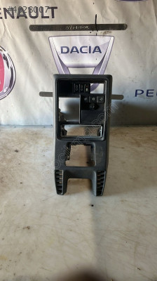 Renault9 Broadway Spring Flaş makyajlı kasa orta konsol hatasız
