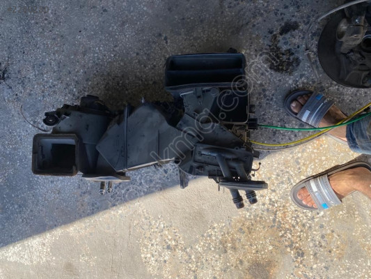 2001 VW BORA MANUEL KALORİFER KAZANI ORJ ÇIKMA