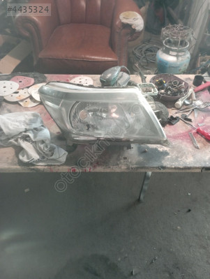 2015 model nıssan navara sag far