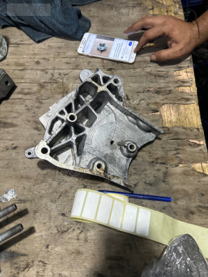 Porsche mocan motor bağlantı takozu