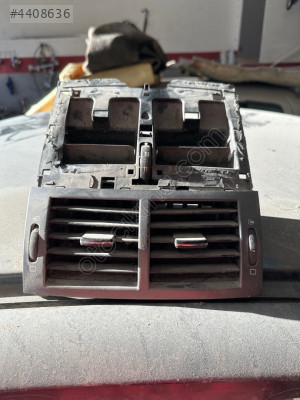 Peugeot 407 kalorifer orta üfleyici ızgara ızgarası