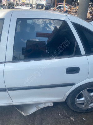 OPEL VECTRA B SOL ARKA KAPI