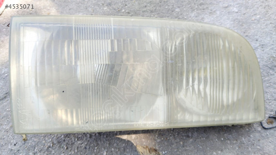 KİA K2700 SAĞ ÖN FAR ÇEVİK OTO ÇIKMA