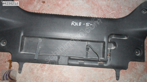 MAZDA RX-8 2011 ÇIKMA ARKA PANEL ÜSTÜ PLASTİĞİ