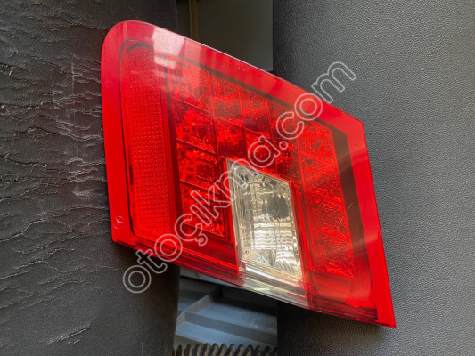 MERCEDES 212 SAĞ BAGAJ STOP
