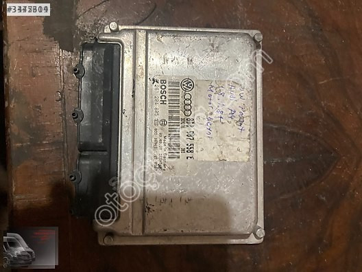 Audi A4 1.8 Motor Beyni [8D0 907 558 E]