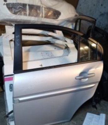 Hyundai accent ara sol arka hatasız geri dolu kapı