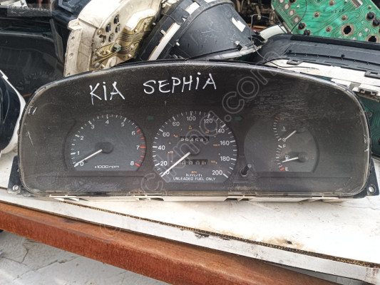 Kia sephia kilometre saati