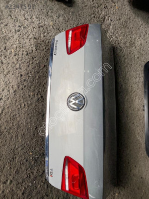 VOLKSWAGEN PASSAT 2014 B7 ÇIKMA ORJİNAL HATASIZ BAGAJ KAPAĞI