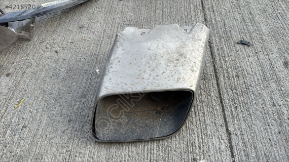 PORSCHE MACAN S EGZOZ SOL KUYRUK BORUSU UCU 95B253681