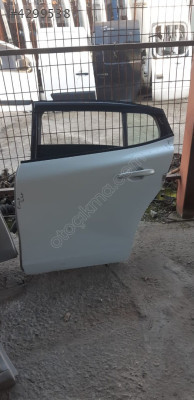 RENAULT TALİANT SOL ARKA KAPI ÇIKMA ORJİNAL DOLU