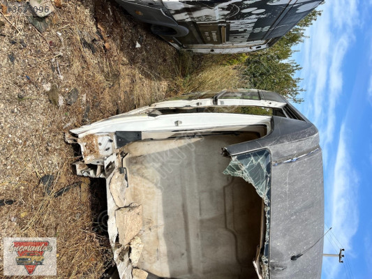 RENAULT MASTER 3 SAĞ ARKA ÇAMURLUK