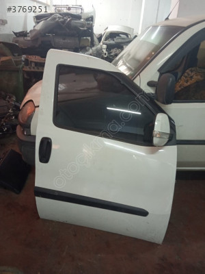 Fiat Doblo Sağ Ön Kapı - Mert Oto Çıkma Parçalar