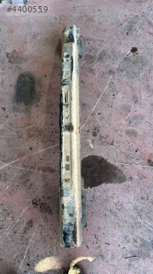 2010 VW CADDY ÇIKMA ORJİNAL TAMPON DEMİRİ YEDEK PARÇALARI