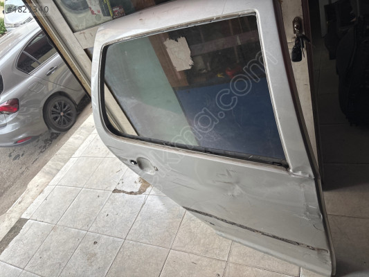 VOLKSWAGEN Golf 4  Arka Sağ Kapı