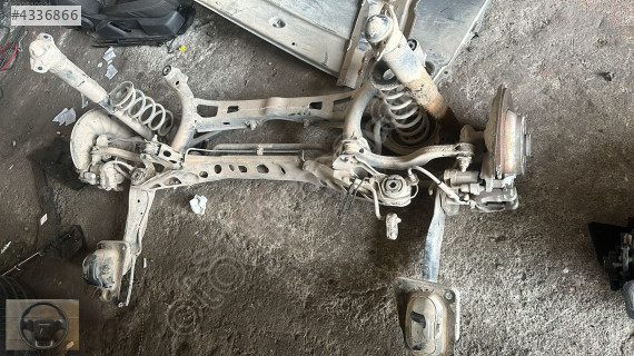 VOLKSWAGEN PASSAT B8 ARKA DİNGİL TORSİYON DOLU BURSA MG