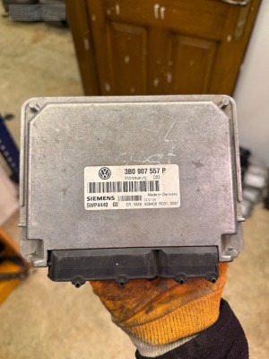 3B0 907 557 P Volkswagen Passat Motor Beyini Çıkma Orijinal