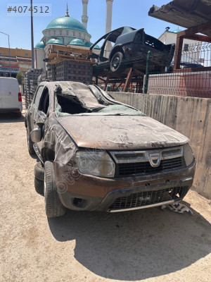 Dacia Duster 4X4 1.5 parça parça satılık