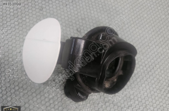 AUDİ A3 2012 OTOMATİK DİZEL CAYC  BENZİN DEPO KAPAĞI -ALKAN OTO-