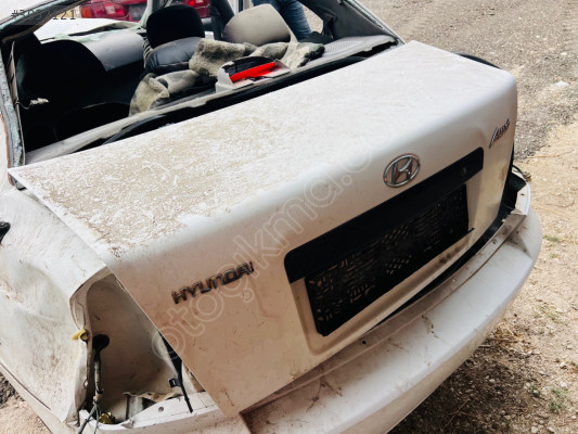 2002 2005 Hyundai Accent çıkma arka bagaj kapağı