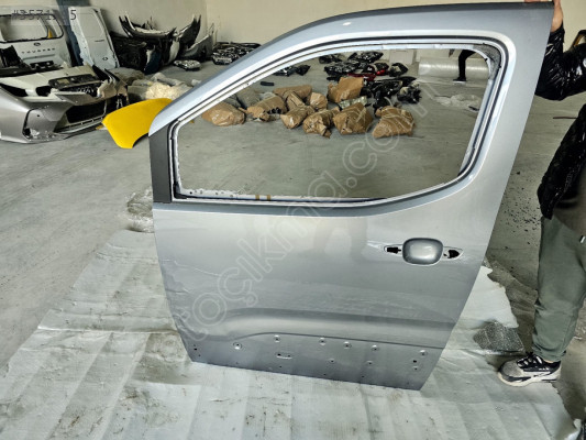 PEUGEOT RİFTER GRİ SOL ÖN KAPI ORJINAL