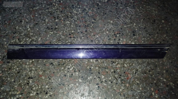 Mercedes W203 C serisi sol arka kapı çıtası nikelajlı