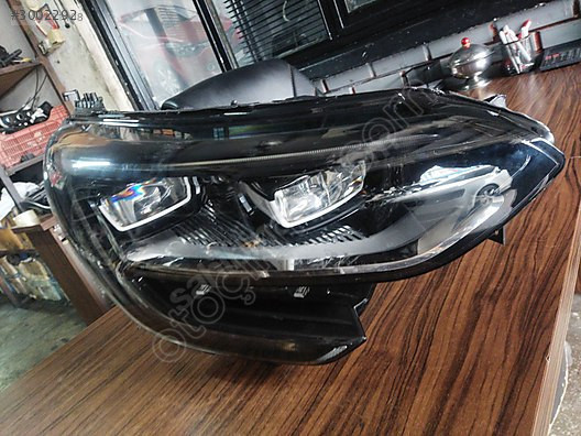 RENAULT MEGANE-4 SAĞ FAR 260104596R