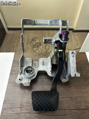 Audi A4 A5 A6 A7 A8 Q5 fren pedalı ve desteği  4H1723140A