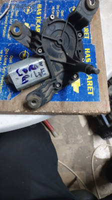 Çıkma Opel Corsa E Arka Silecek Motoru
