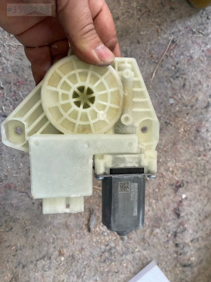 PASSAT B8 ARKA CAM MOTORU 504959812H