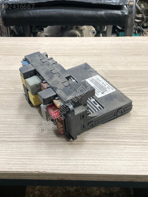 MERCEDES W203 SAM BEYNİ SİGORTA KUTUSU ÇIKMA 0025459301